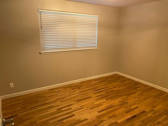 5th image of 177 160th Pl SE