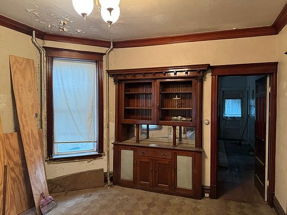 5th image of 2512 N Mozart St