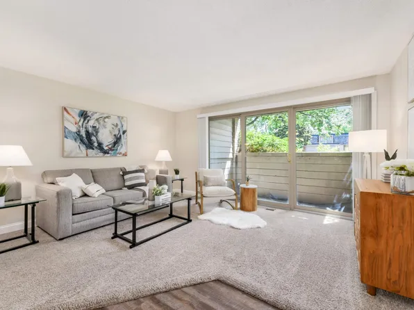 6423 Colony Way APT 1M, Edina, MN 55435