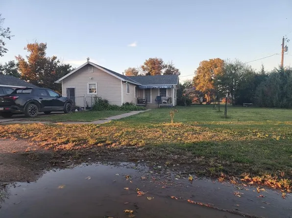 520 S Main St, Offerle, KS 67563