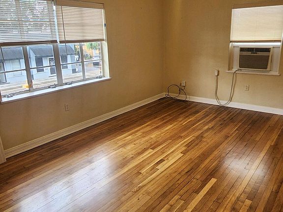 4th image of 1262 McDuff Ave S #3