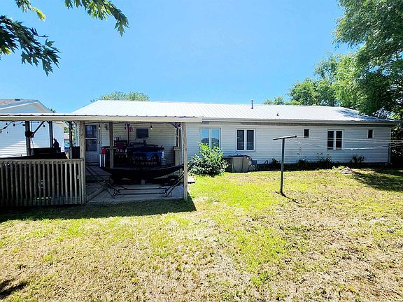 3rd image of 1200 E 10th St