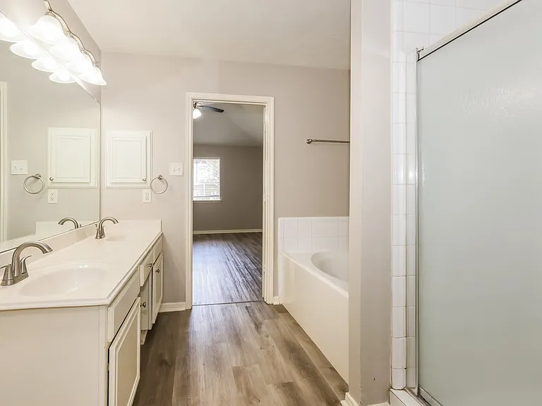 12080 La Salle River Rd — Photo 12