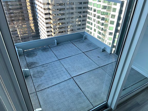 5th image of 301 Main St #29G