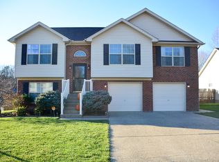 153 Clover Cove Dr, Shepherdsville, KY 40165