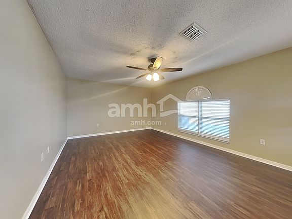 5th image of 12621 Lake Vista Dr