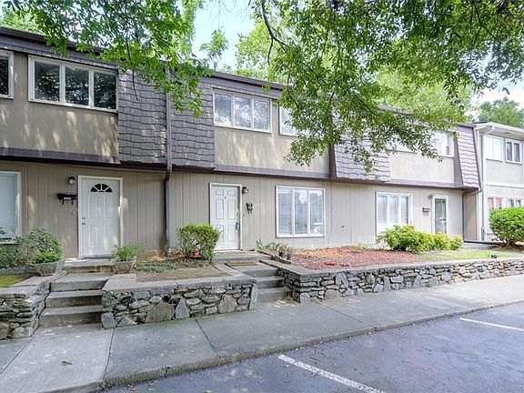 2nd image of 1189 Ashborough Dr SE APT C