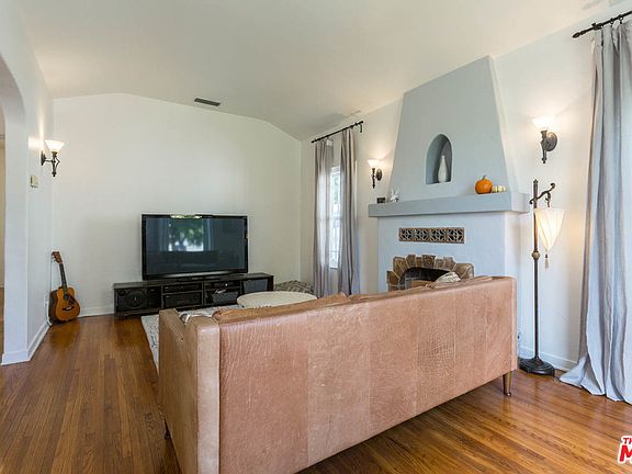 5th image of 3030 La Clede Ave