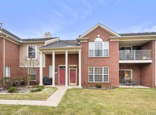 1648 Deepwood Cir UNIT 10-1, Rochester, MI 48307