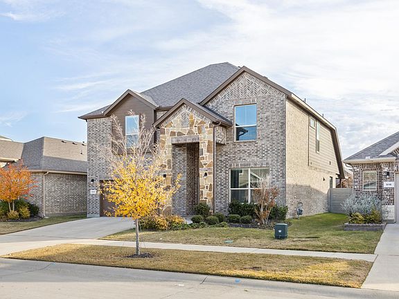 5th image of 920 Meadows Dr