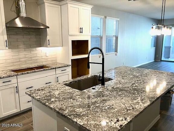 4th image of 16256 W CAMINO DE ORO --