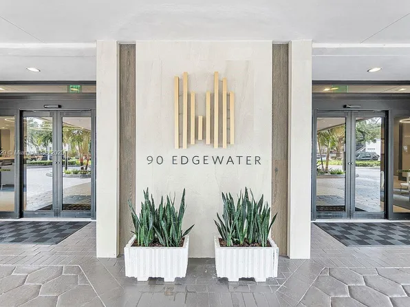 90 Edgewater Dr APT 820, Coral Gables, FL 33133