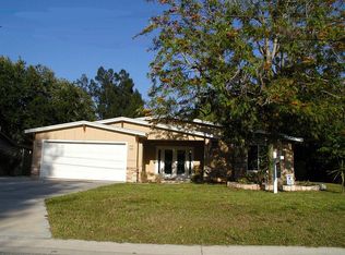 345 Barbara Cir, Belleair, FL 33756
