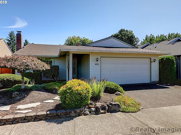 2nd image of 2505 SE Balboa Dr