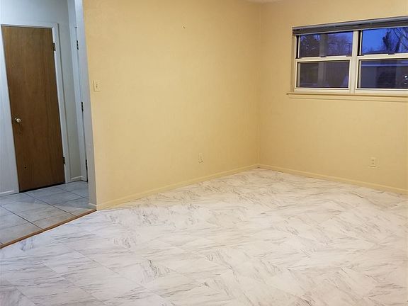 5th image of 511 New Mexico Dr