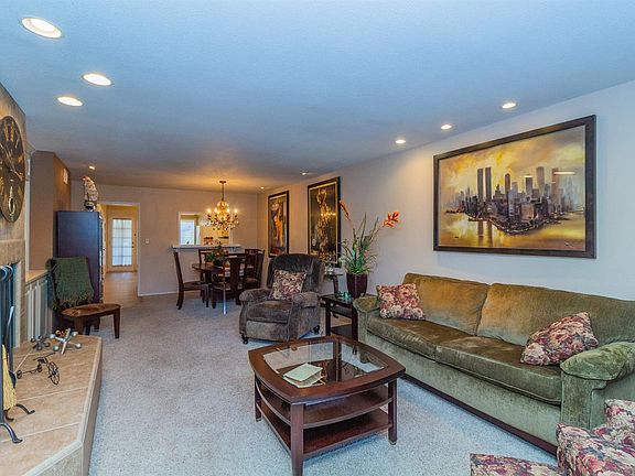 2nd image of 4914 N Sequoia Ave APT 102