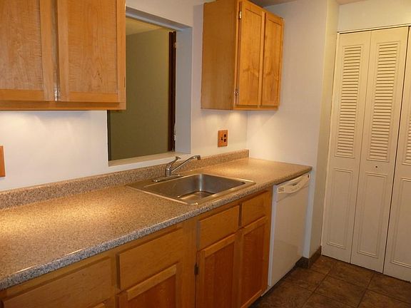 4th image of 55 Greentree Ln APT 37