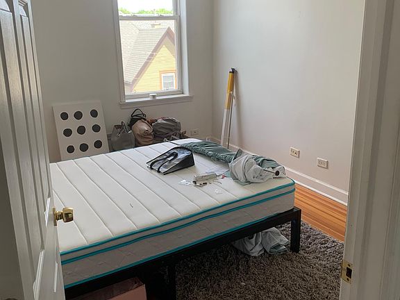 4th image of 3556 W Wrightwood Ave