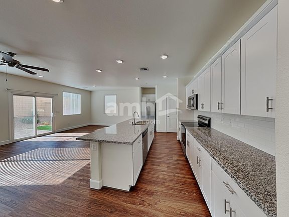 4th image of 327 Cape Seville Pl