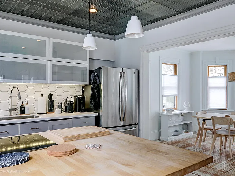 19 Congdon Ave — Photo 7