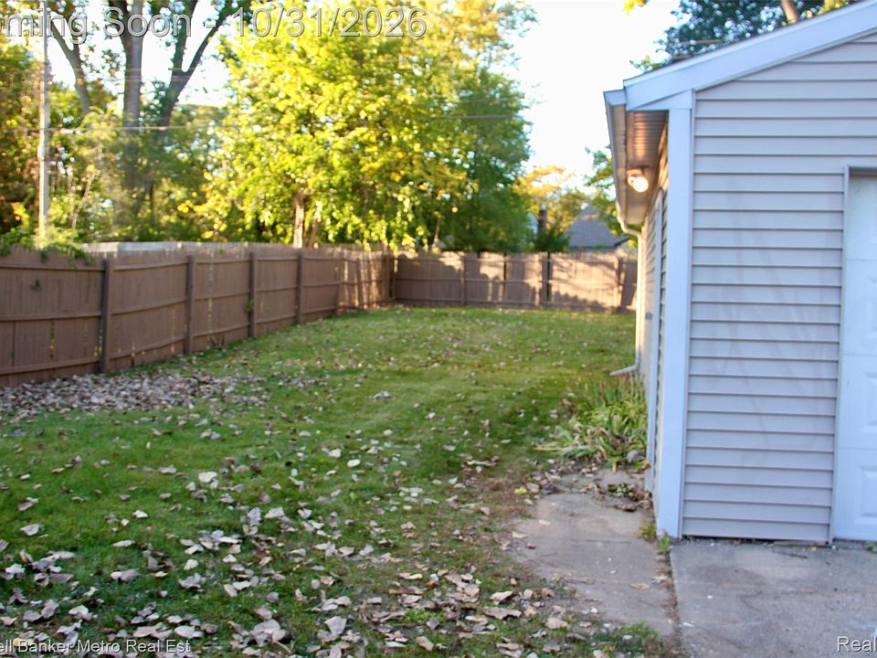 1010 Canterbury Dr, photo 24
