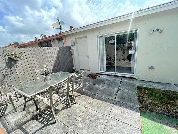2nd image of 4607 Gladiator Cir
