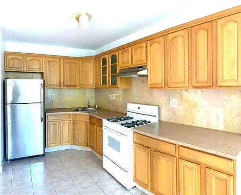 Rented by Rental Solutions Inc | media 4