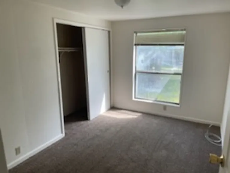 5725 Old Hwy #53 — Photo 9