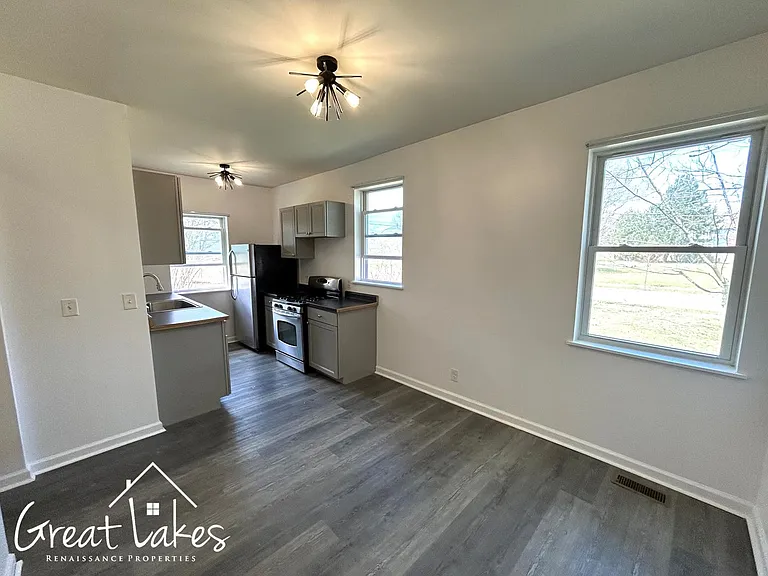 4437 Avery St — Photo 7