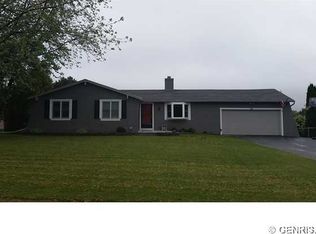 43 Craftwood Ln, Hilton, NY 14468