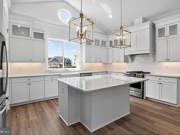 3rd image of 20417 Skipjack Dr