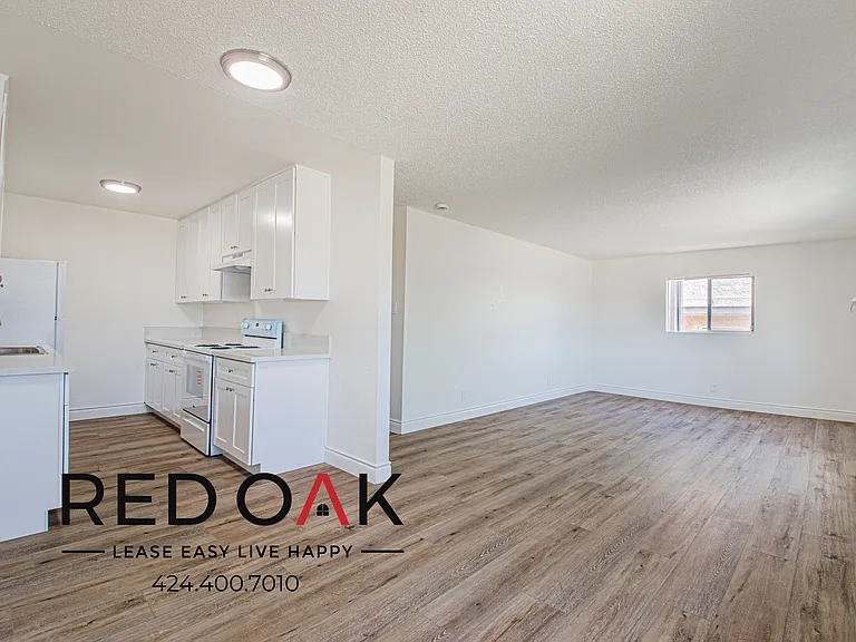 9260 Palm St #15 — Photo 6