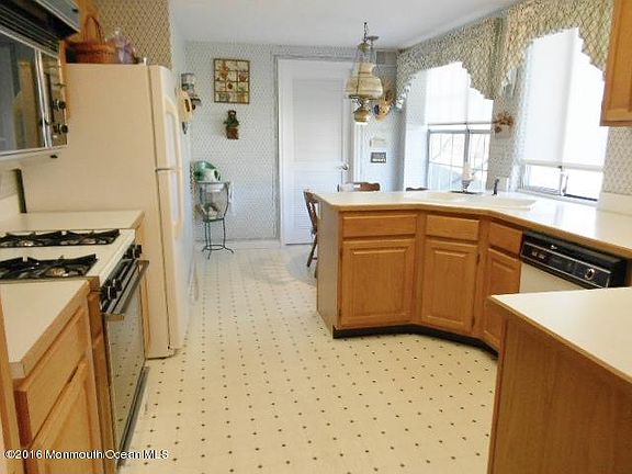 5th image of 1133 Thornbury Lane #A