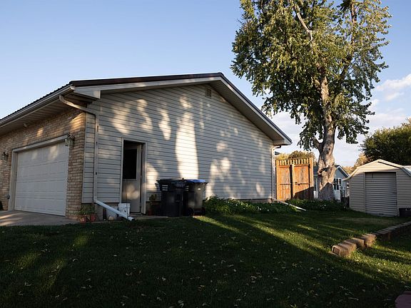 5th image of 1101 E 8th St