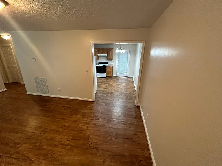 8 Sky Cole Ct — Photo 2