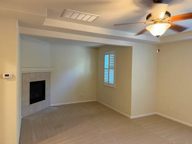 1427 Wyndham Ln — Photo 11
