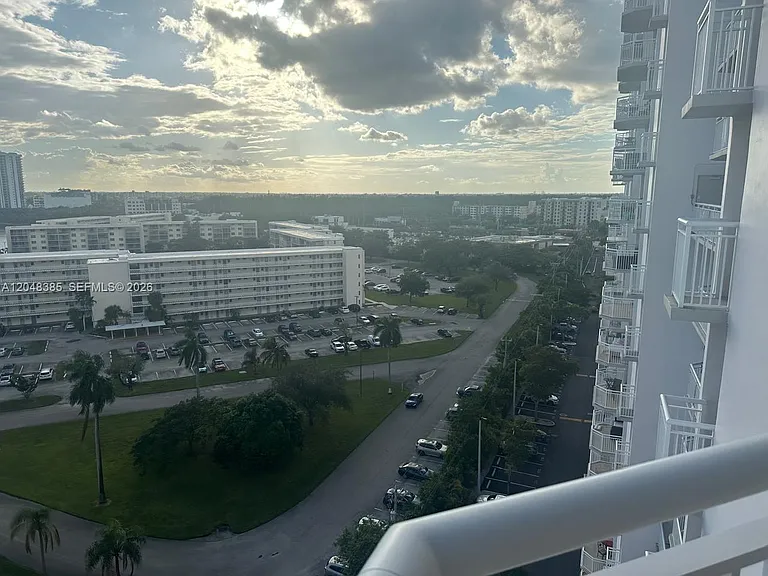 18041 Biscayne Blvd #1203 — Photo 12
