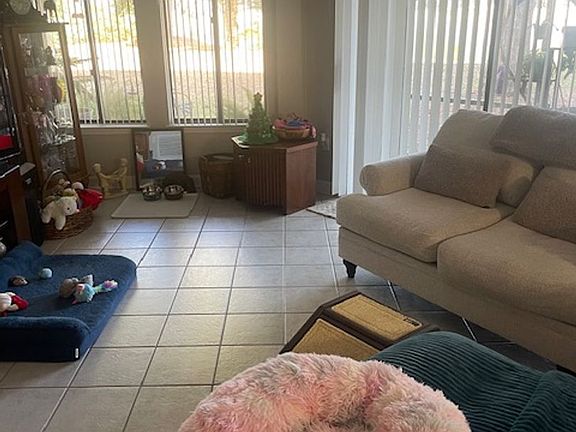 2nd image of 303 Southlake Ct