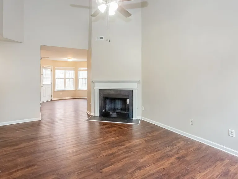 7103 Fox Point Dr — Photo 8