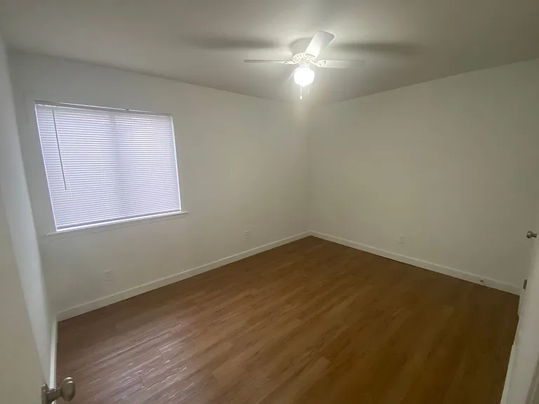 24 Flats Apartments — Photo 39