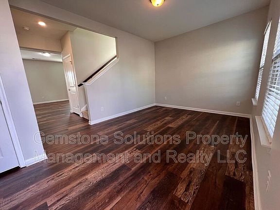 5th image of 475 Parmley Ln