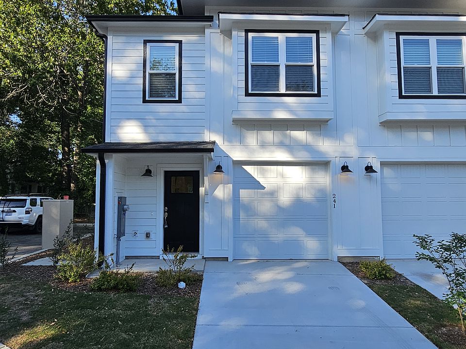 Exterior - corner unit.