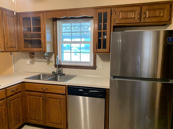 Kitchen - New Dishwasher and Refrigerator