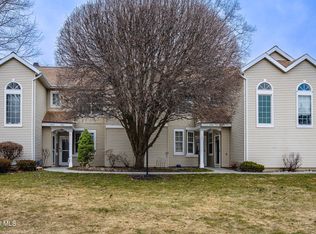 4706 Foxwood Drive S, Clifton Park, NY 12065