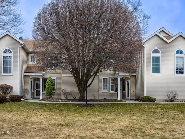 4706 Foxwood Drive S, Clifton Park, NY 12065