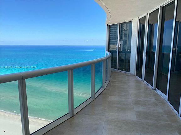 3rd image of 17201 Collins Ave APT 2902