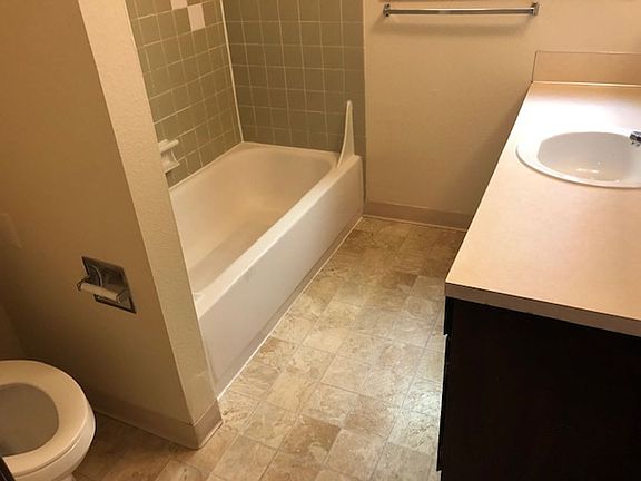 5th image of 2702-2724 SE Belmont St #2708