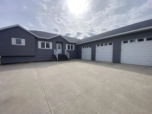 W8525 White Crow Road, Fort Atkinson, WI 53538