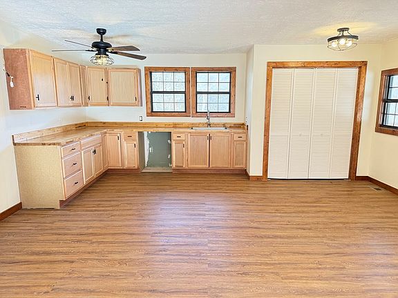 2nd image of 157 Old Loving Rd