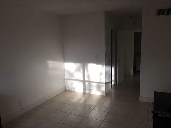 3rd image of 13480 NE 6th Ave APT 308